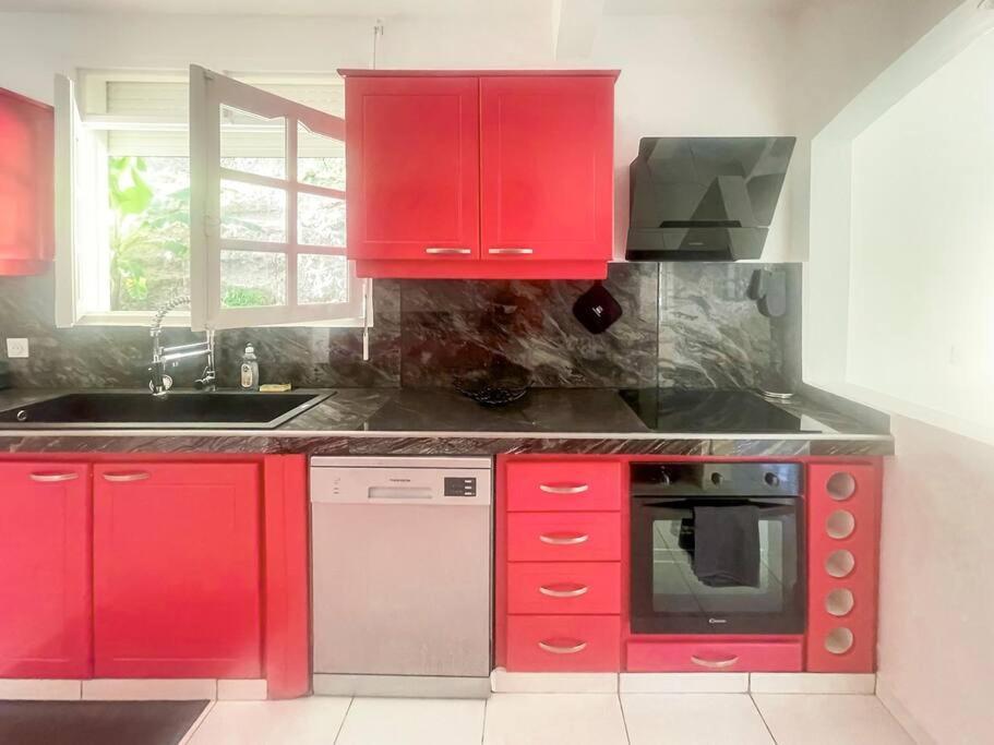Kay Johanna Les Abymes Exterior foto